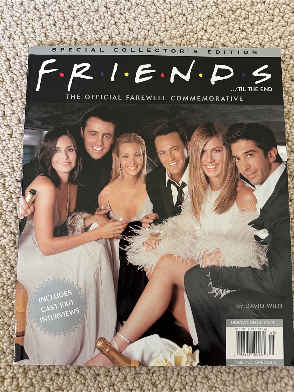 Friends: The Official Farewell Commemorative Coffee Table Book - Black Cover
